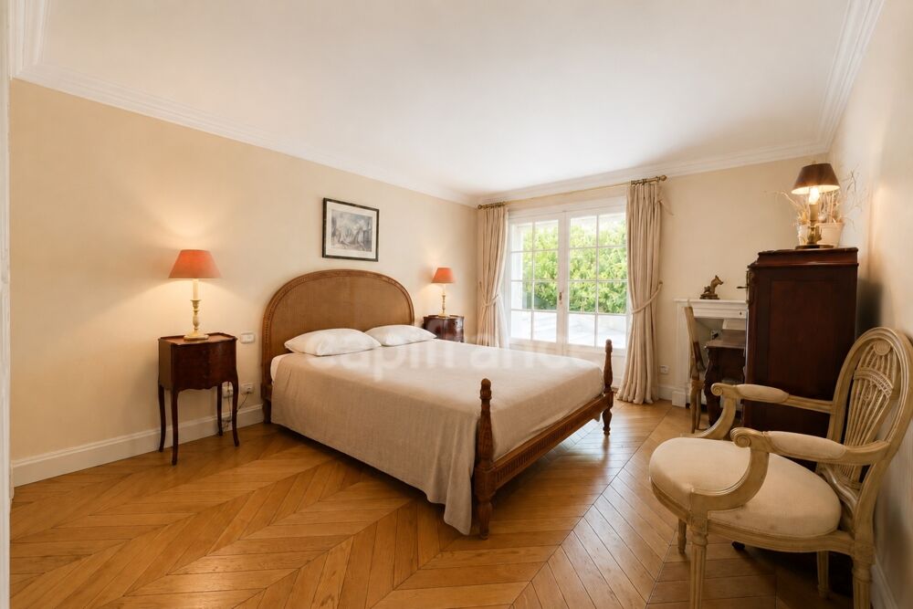 à vendre  Propriété/château Mireval (34110)