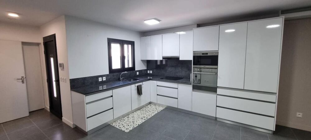 Vente Maison SUPERBE MAISON  DE VILLAGE, GARAGE ET TERRASSES Cuges les pins