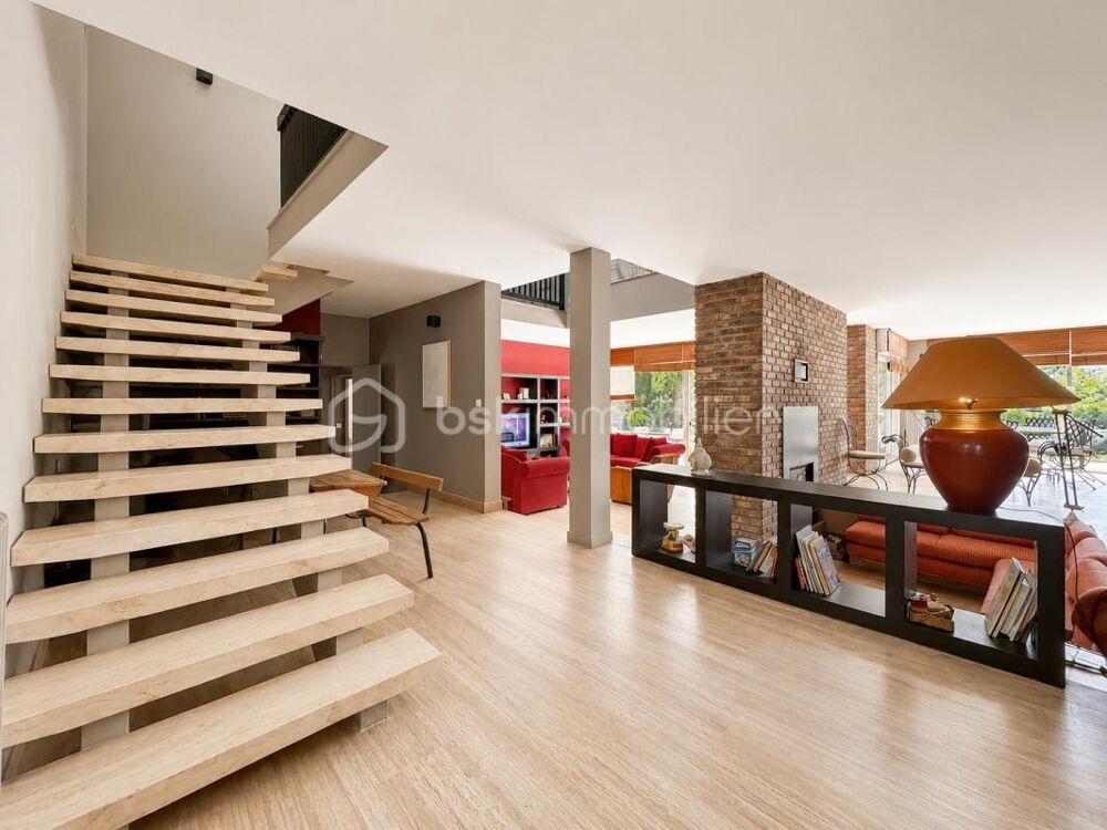 Maison - villa - architecte - 275 m2 - 5 chambres - piscine - vue lac
