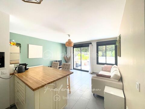   F2 UNIQUE SUR VAUJOURS AVEC TERRASSE DE 74 M� Appartement - 2 pi�ce(s) - 44 m�