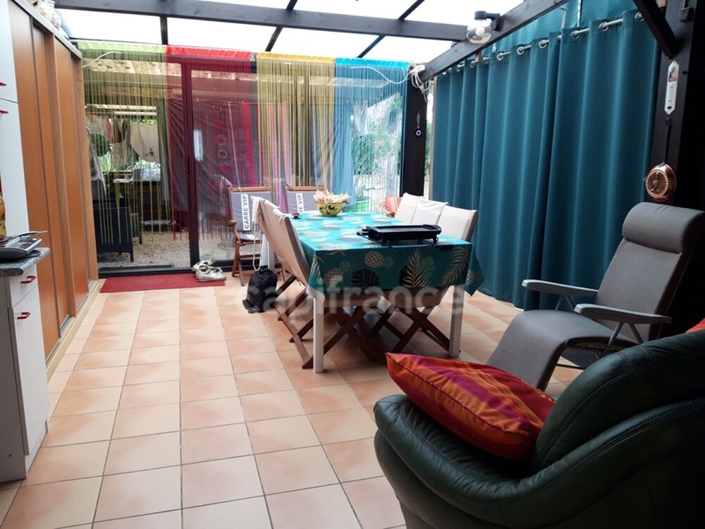 Maison à vendre 6 pièces et véranda FONTENAY LE COMTE (85200)