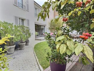  Proprit/chteau  vendre 7 pices 200 m