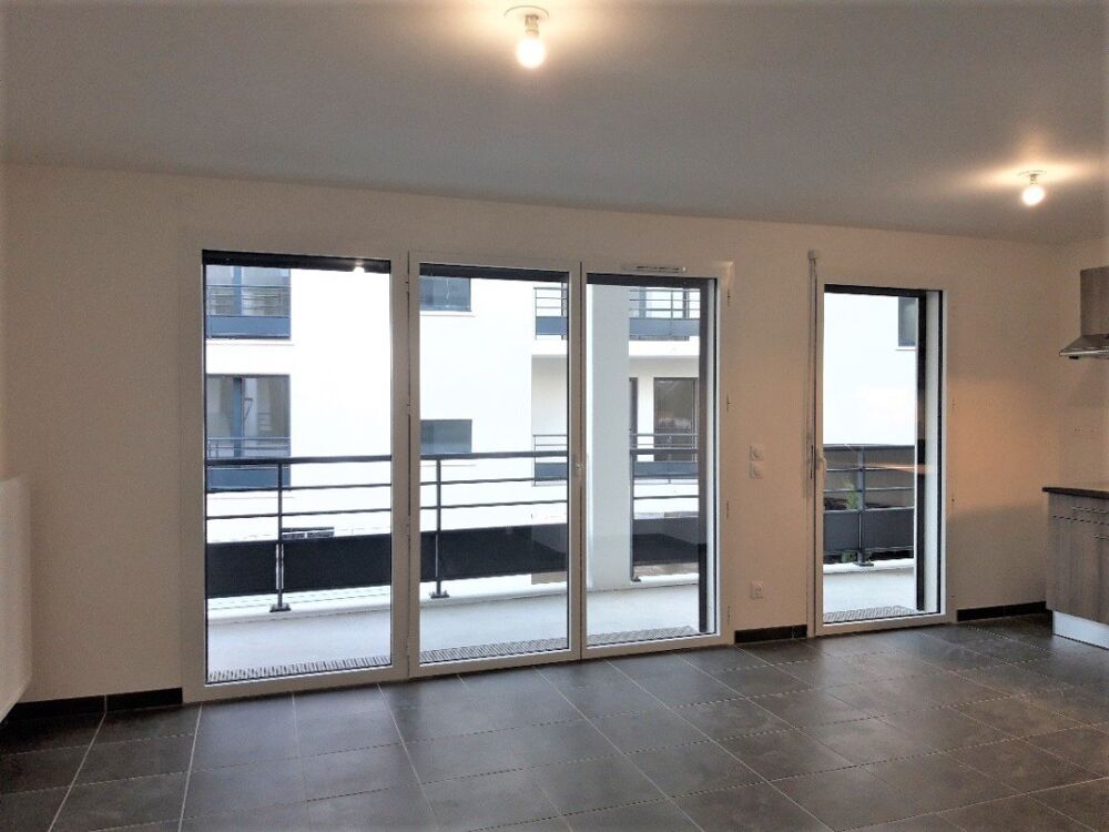 T3 avec balcon et parking à BORDEAUX