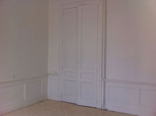  Appartement à louer 3 pièces 92 m²