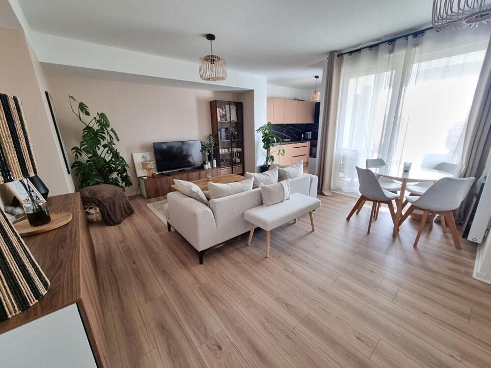 Appartement Grigny 2 pièces, balcon