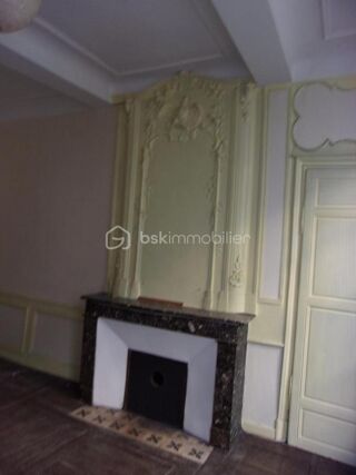  Immeuble à vendre 15 + pièces 300 m²