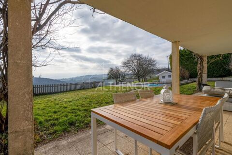   Belle propri�t� � Chessennaz Propri�t�/ch�teau - 8 pi�ce(s) - 214 m�