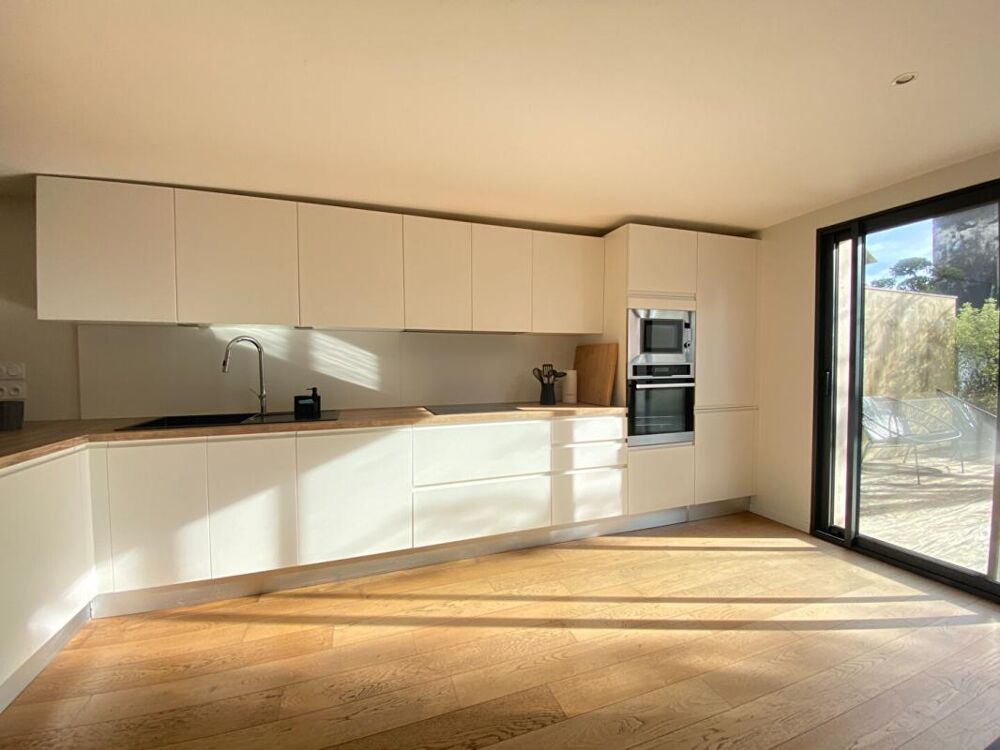 Vente Maison Dans quartier recherché, charmante échoppe entièrement rénovée avec joli jardin proche commodités Bordeaux