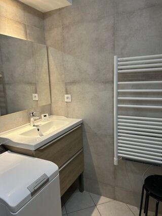  Appartement à louer 2 pièces 27 m²