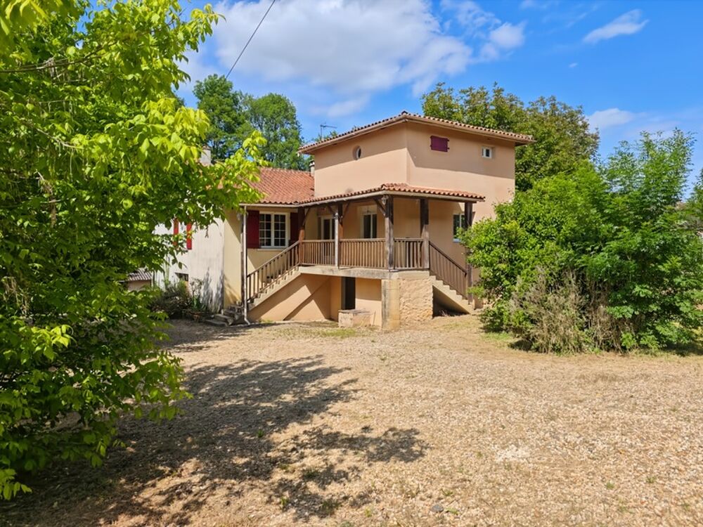 Vente Maison Charmante maison de 139 m² avec 4 chambres à Douville (24) Douville