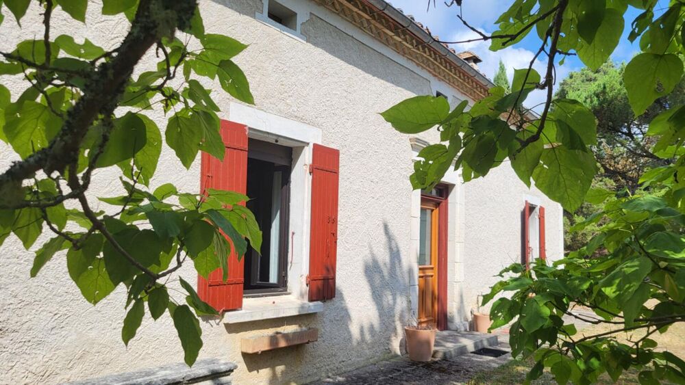 Ancienne fermette : maison 122 m² et grange 420 m² sur parcelle de 3ha environs à la campagne