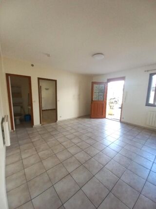  Appartement à louer 3 pièces 49 m²