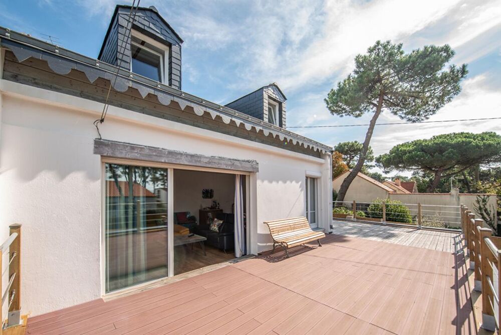 Maison vue mer avec jardin