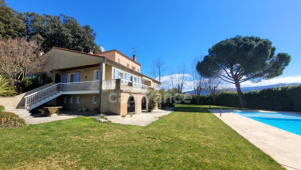 Vente Villa PEYRUIS (04) Villa de 247 m2 avec piscine édifiée sur une parcelle de 2400 m2 Peyruis