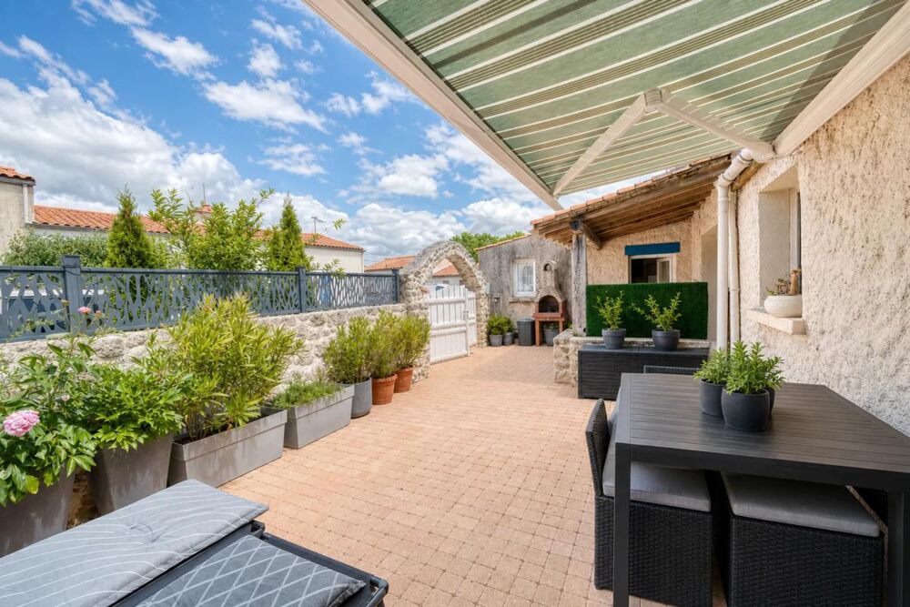 Vente Maison Maison rénovée 5 pièces à Saint-Laurent-de-la-Prée Saint laurent de la pree