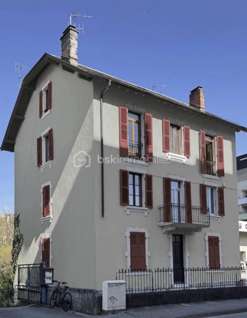Vente Appartement APPARTEMENT TYPE 2 PIECES CRAN GEVRIER LIMITE ANNECY Annecy