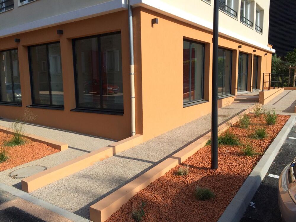   JASSANS RIOTTIER - bureaux du 8.40m² au 21m² à louer - Nous consulter Jassans riottier