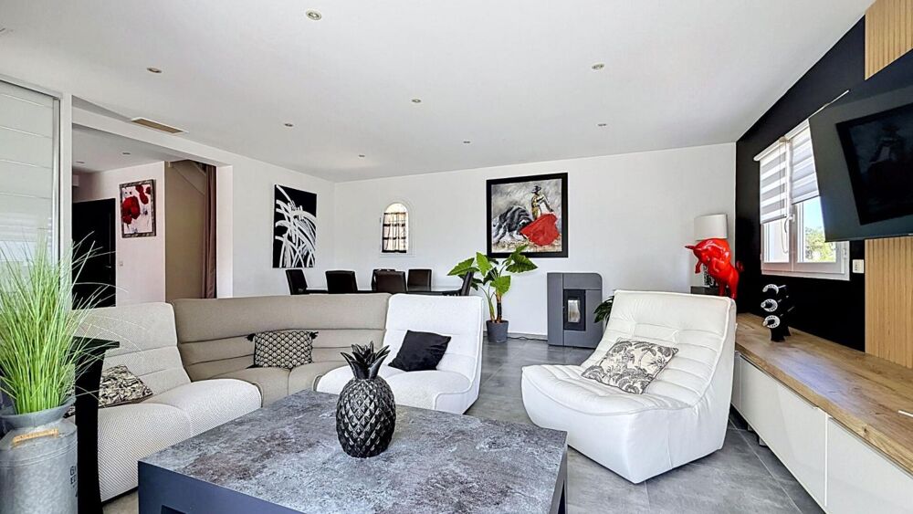 Vente Maison Maison 3 faces récente avec piscine, spa et garage Latour bas elne