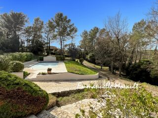  Villa � vendre 7 pi�ces 210 m�