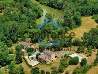  Propriété/château à vendre 6 pièces 255 m²