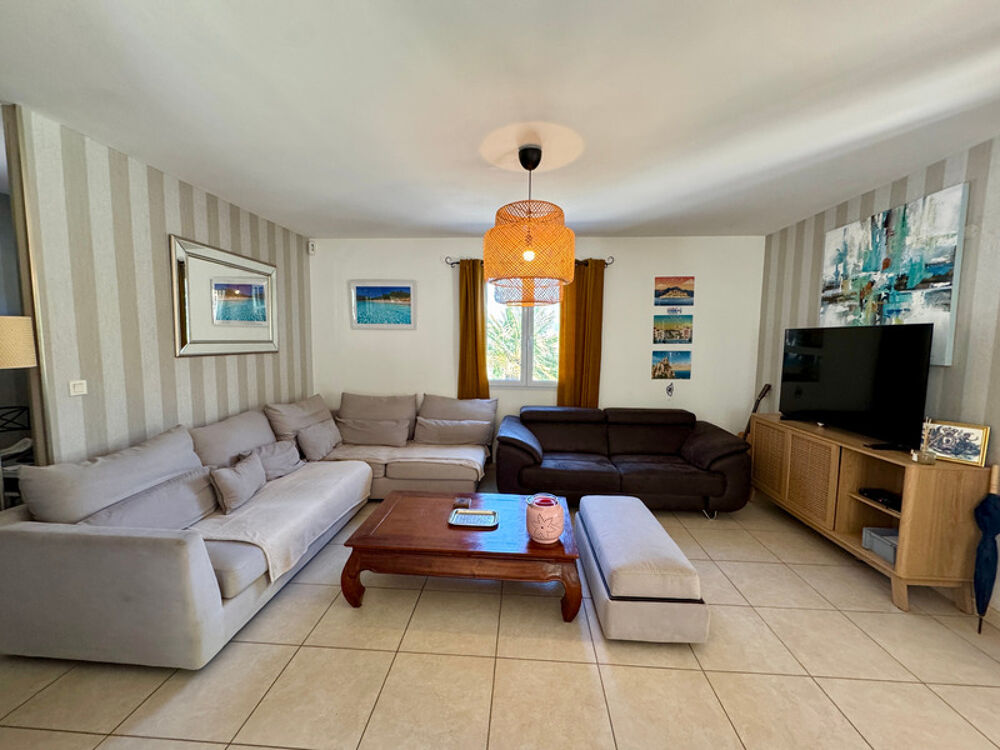 Vente Maison A vendre : Villa contemporaine de plain-pied avec piscine chauffée et vue montagne (Corse) Ville di paraso