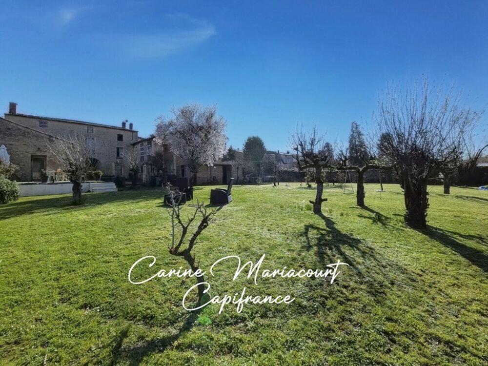 Maison 9 pièces 238 m² · à Saint Maixent L Ecole · 238 m² · 377 900 €