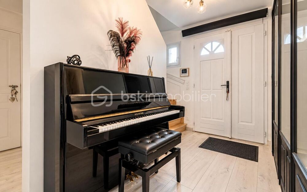 Maison familiale 6 pièces  Environ 125 m²  Terrain de 460 m²  Saint-Ouen-lAumône