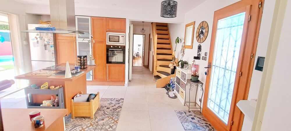 VILLA 9 pièces de 186m² + garage , piscine ..à SAINT MAXIMIN LA SAINTE BAUME (VAR- 83) / 834m² de terrain clos