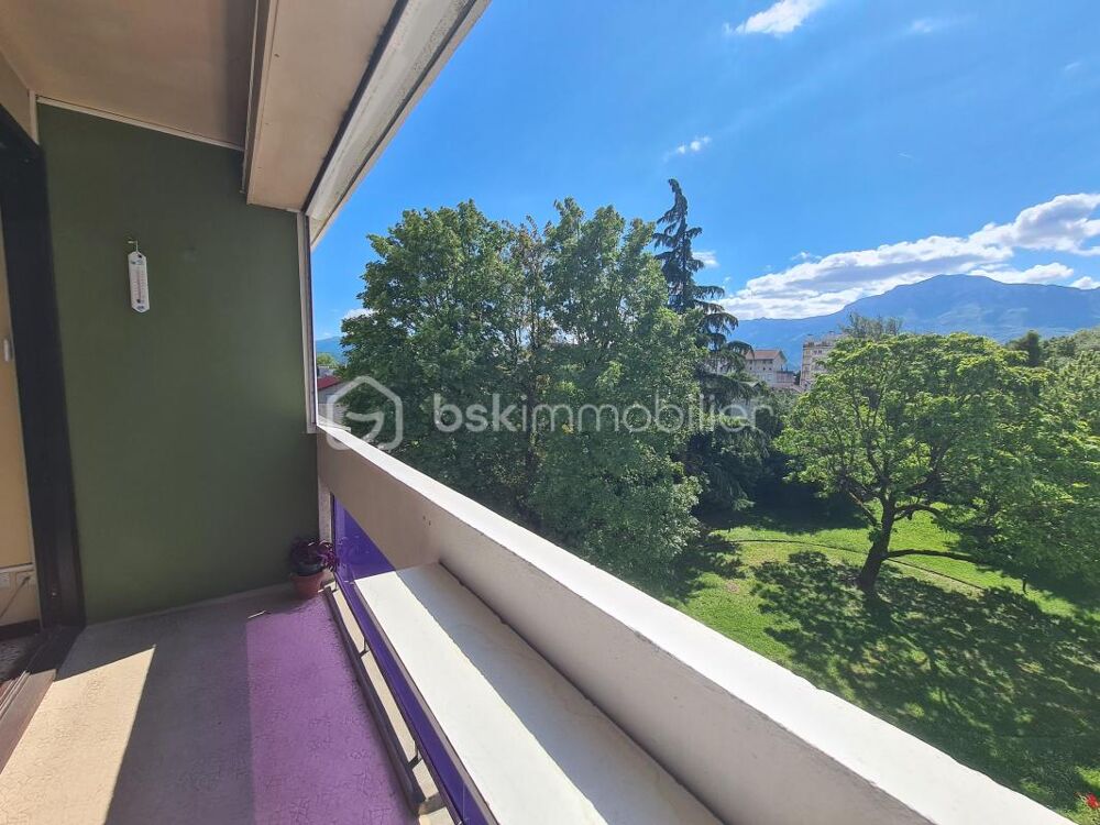 Vente Appartement A rénover dans résidence calme Grenoble