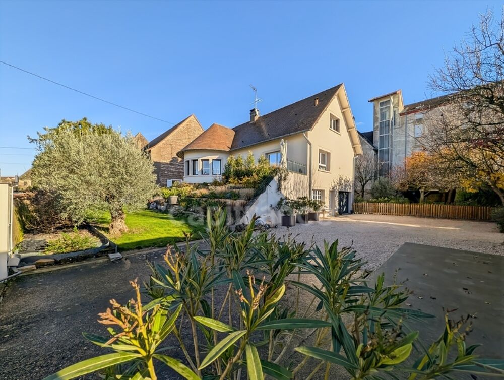 Saint-Marcel (71) Maison à vendre 5 pièces 185 m² garage piscine terrain de 882 m²