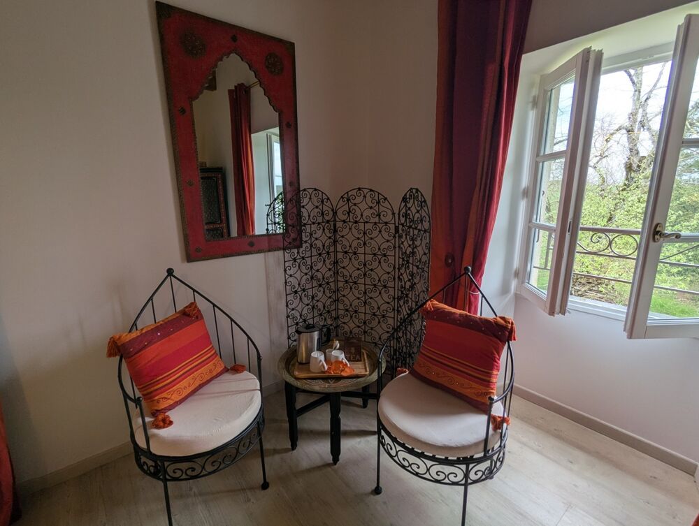 à vendre  Propriété/château Fénols (81600)
