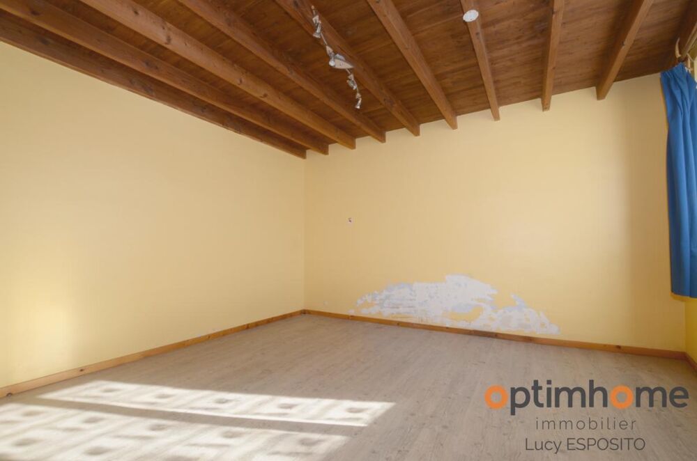 ? Maison en pierre à rénover avec terrain à bâtir  Nieuil (16) ?