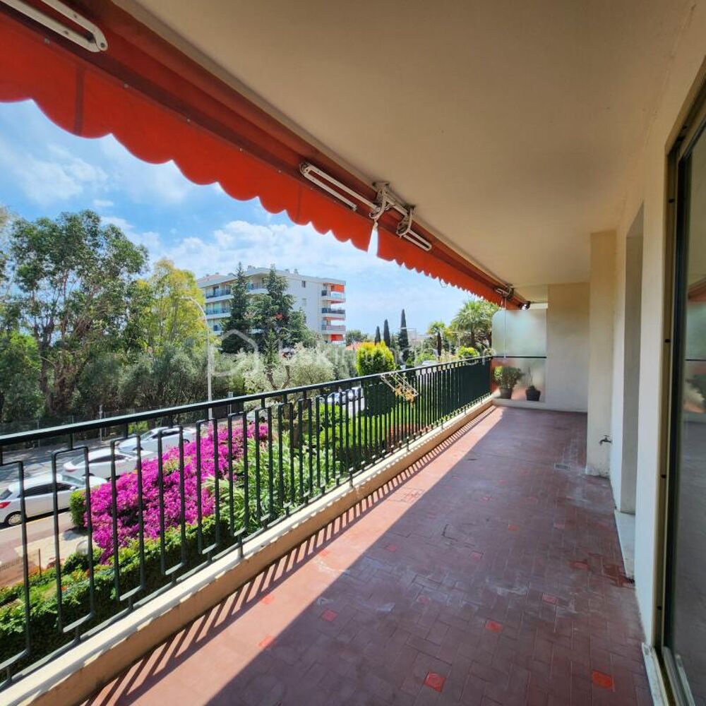 Vente Appartement Grand 2 pièces avec terrasse de 19 m², aperçu mer, parking et cave Nice