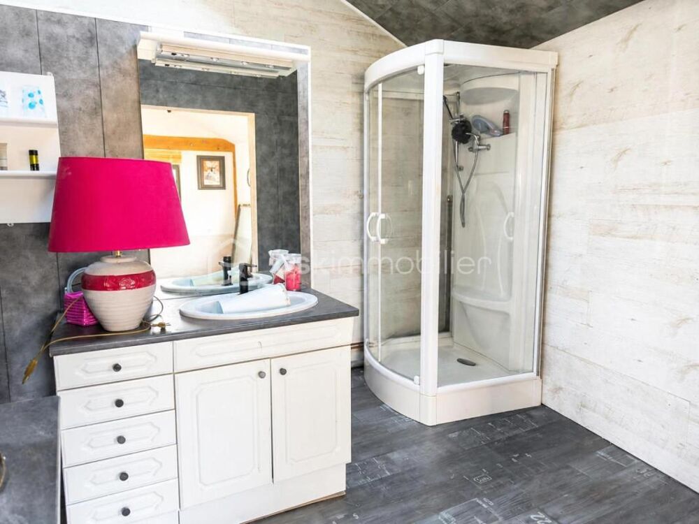 Charme et confort  5 chambres, studio indépendant et double garage