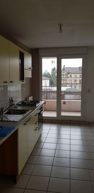  Appartement à louer 3 pièces 68 m²