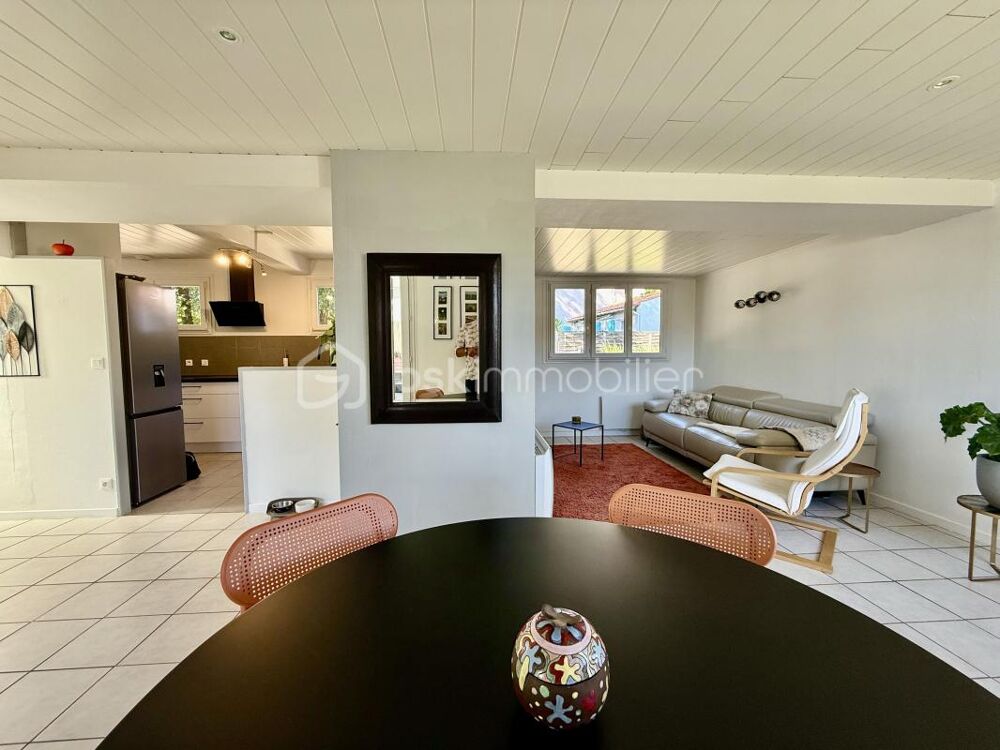 Vente Maison EN EXCLUSIVITÉ – MAISON DE CHARME À SABLONCEAUX  90 m² habitables – Terrain d'environ 970 m² – Garage et atelier Sablonceaux