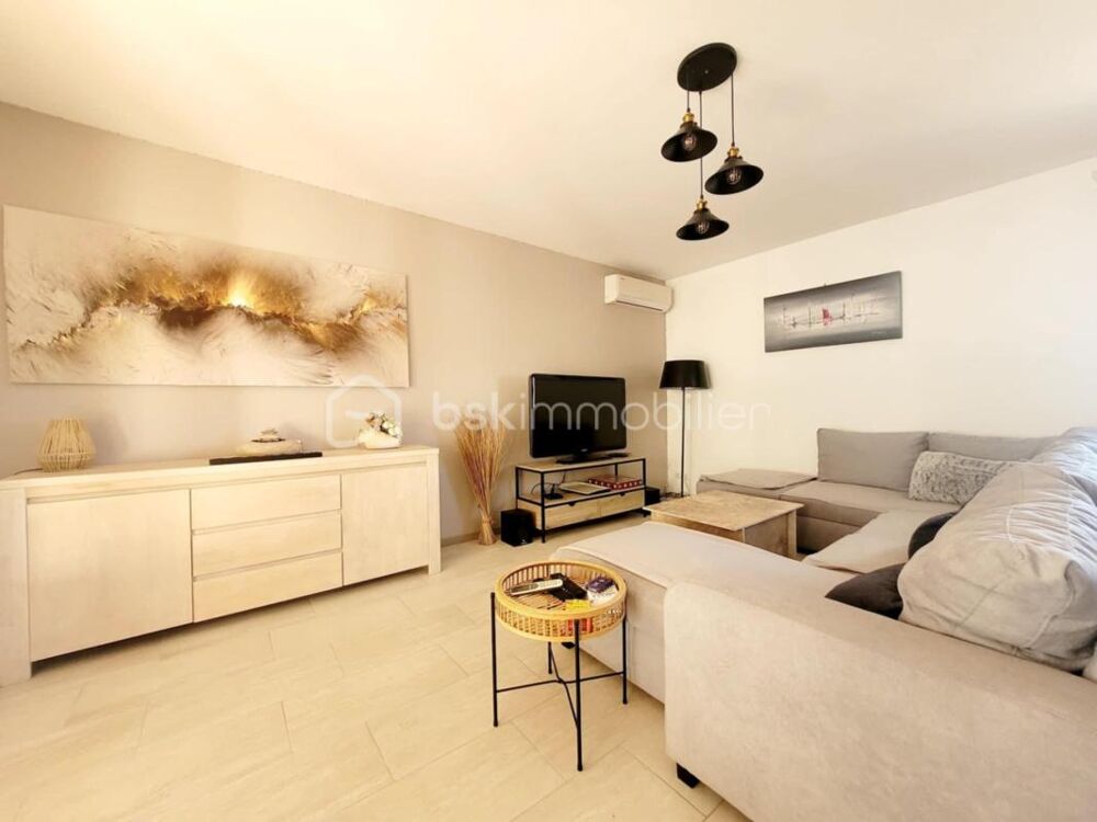Vente Villa Villa de plain-pied & 3 studios indépendants – Un domaine qui s'autofinance Aubais