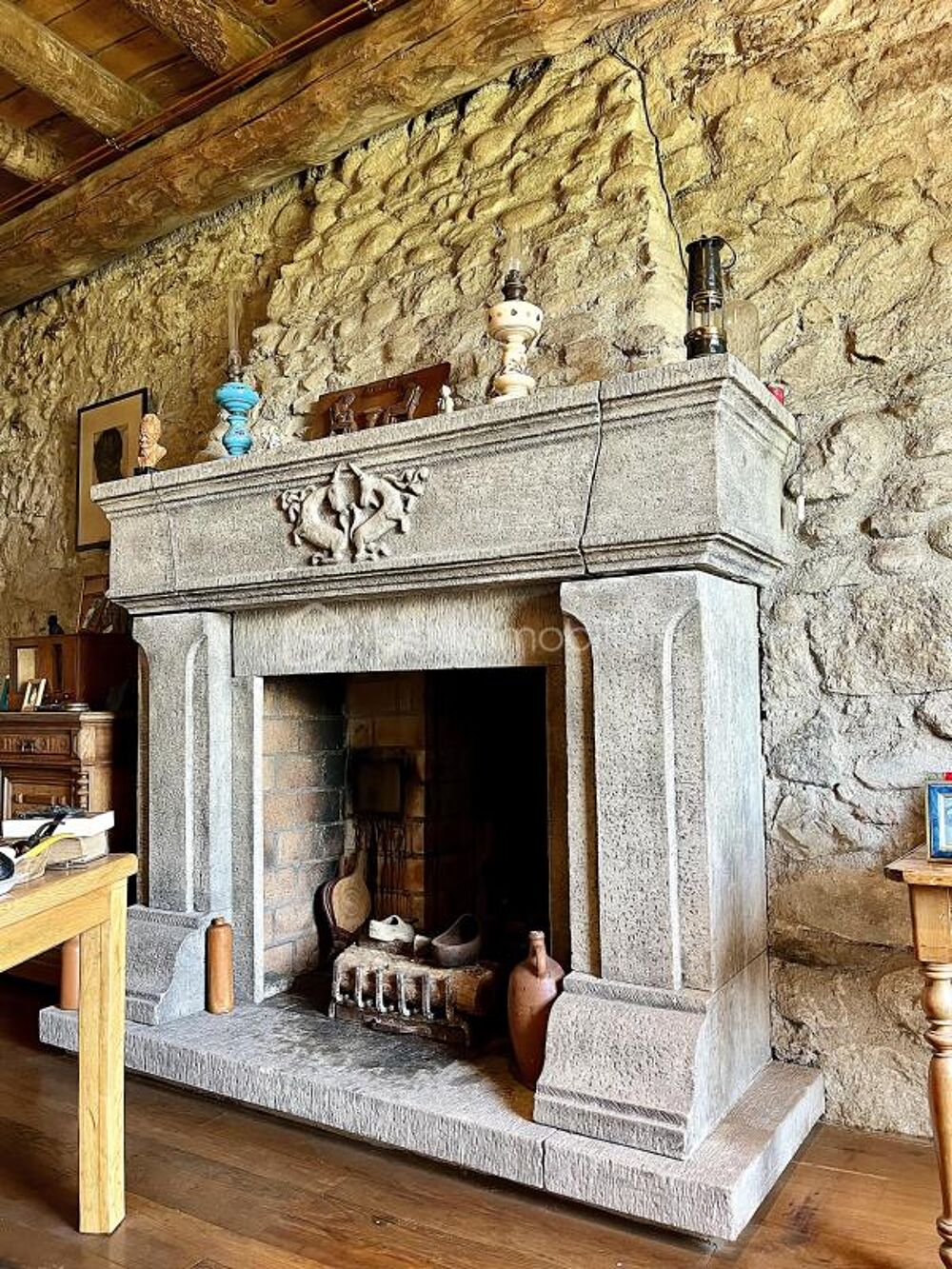 Appartement exceptionnel de 148 m² dans château médiéval du XIIème siècle