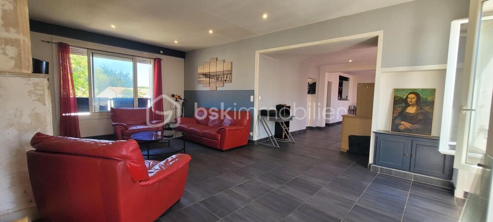 MAISON ET APPARTEMENT 254 M2 10 PIECES DONT 7 CHAMBRES, GARAGE ET TERRAIN
