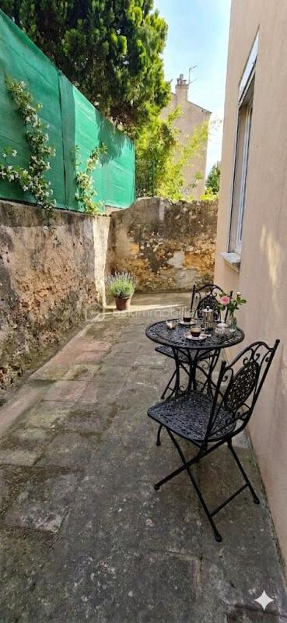 Vente Maison MAISON ANNEES 30 - JARDIN - 2 PARKINGS - 3 CHAMBRES - CAVE Toulon