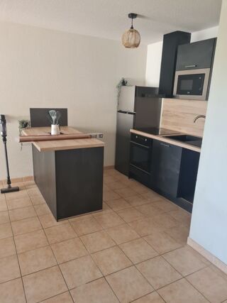  Appartement à louer 2 pièces 45 m²