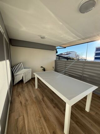  Appartement à louer 4 pièces 90 m²