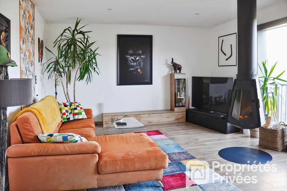 Vente Maison Maison 4 pièces avec accès direct sur la Mayenne Laval