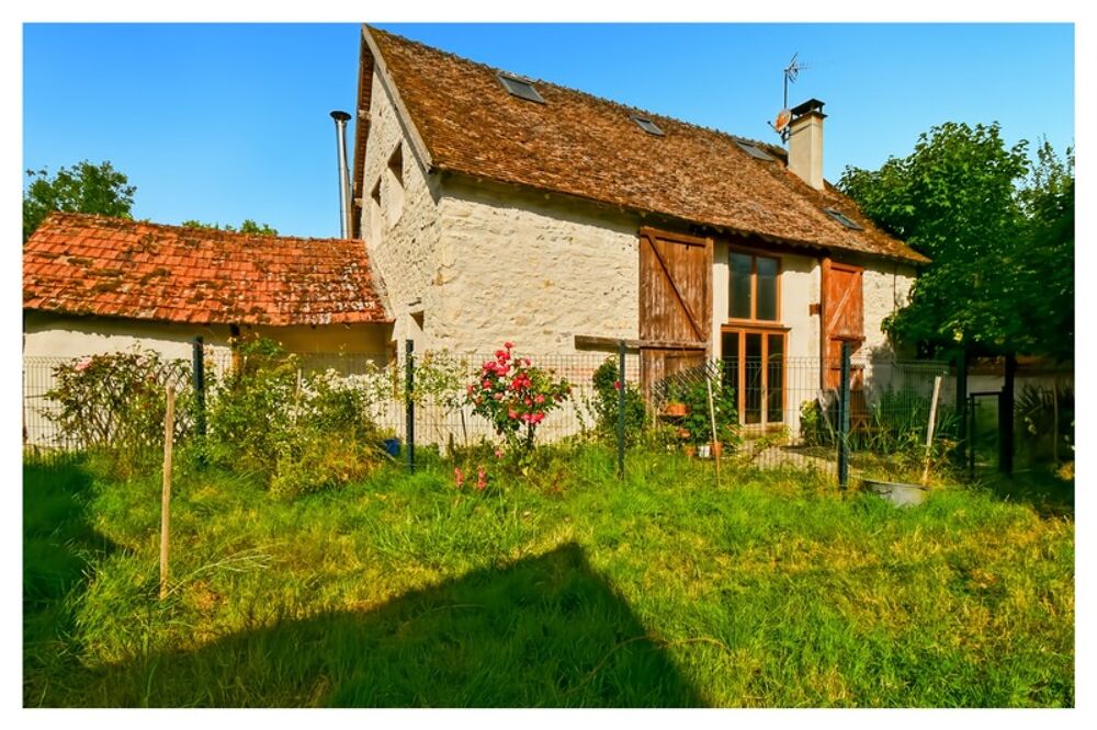 Propriété à vendre à Touchay : 2 maisons avec 4.5 hectares TOUCHAY (18)