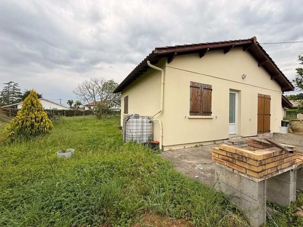 Vente Maison Maison à vendre 2 chambres sur terrain constructible  de 1200 m2 ( possibilité de seconde maison ) Lesparre medoc