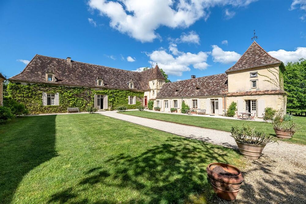 Superbe Chartreuse du XVIIIe siècle située entre Périgueux et Bergerac