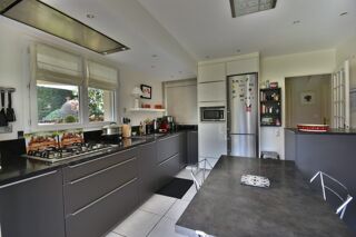  Maison à vendre 6 pièces 228 m²