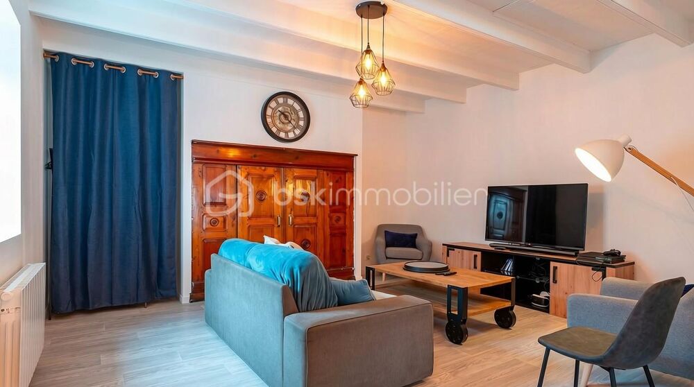 Maison 4 chambres, rénovée et vendue entièrement équipée à Plomodiern