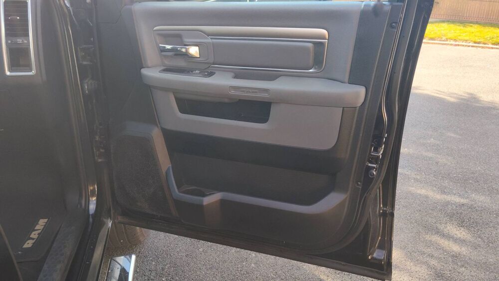 RAM 1500 5.7 V8 HEMI 400 4X2 BVA9 Extra Long Base - Automatique 2018 occasion 22400 Lamballe Armor