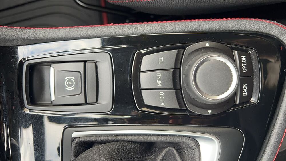 Serie 2 218i 136 BVA6 Sport 2015 occasion 22100 Saint Carne